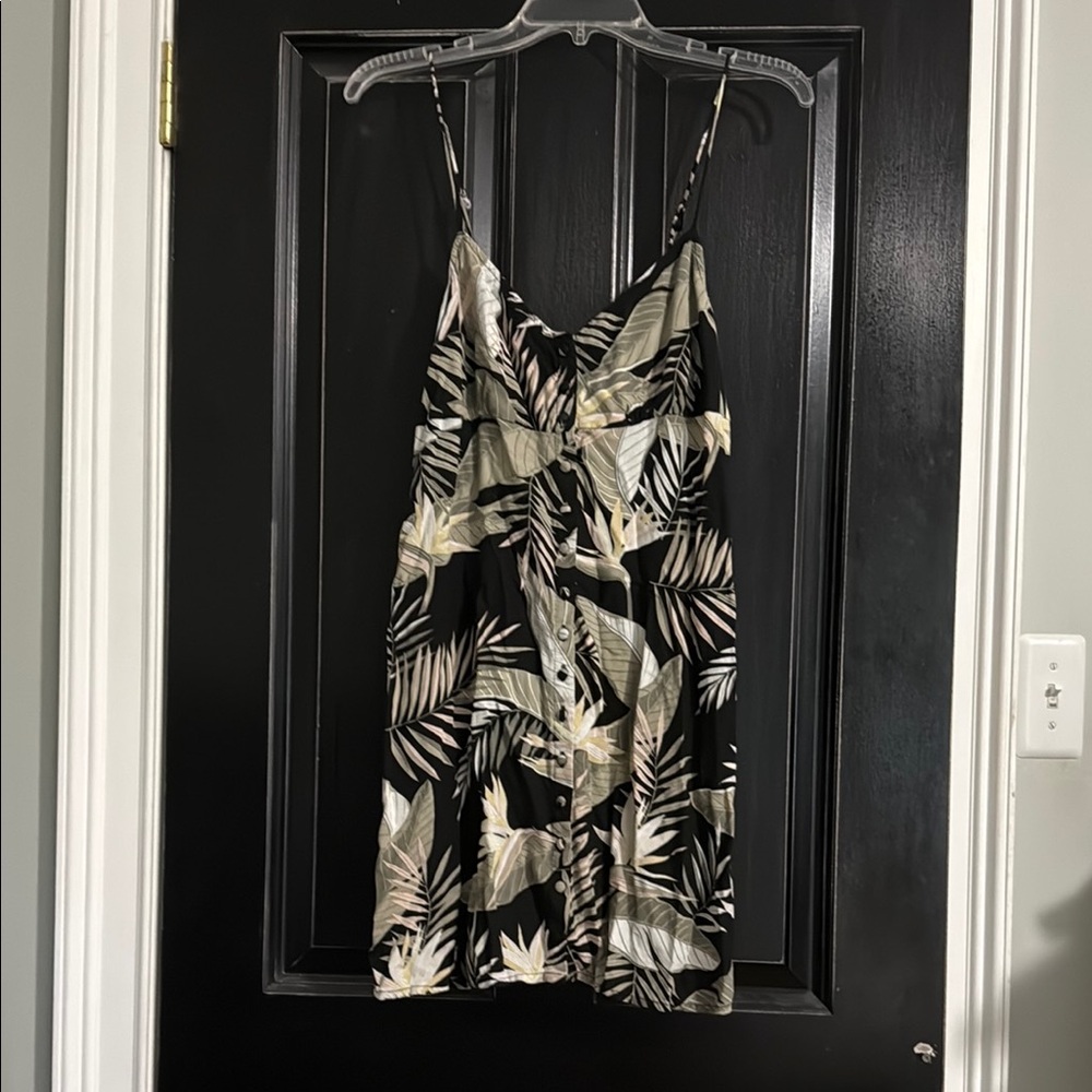 Volcom Black and Cream palm Patterned Sun Dress women’s size Med (8)